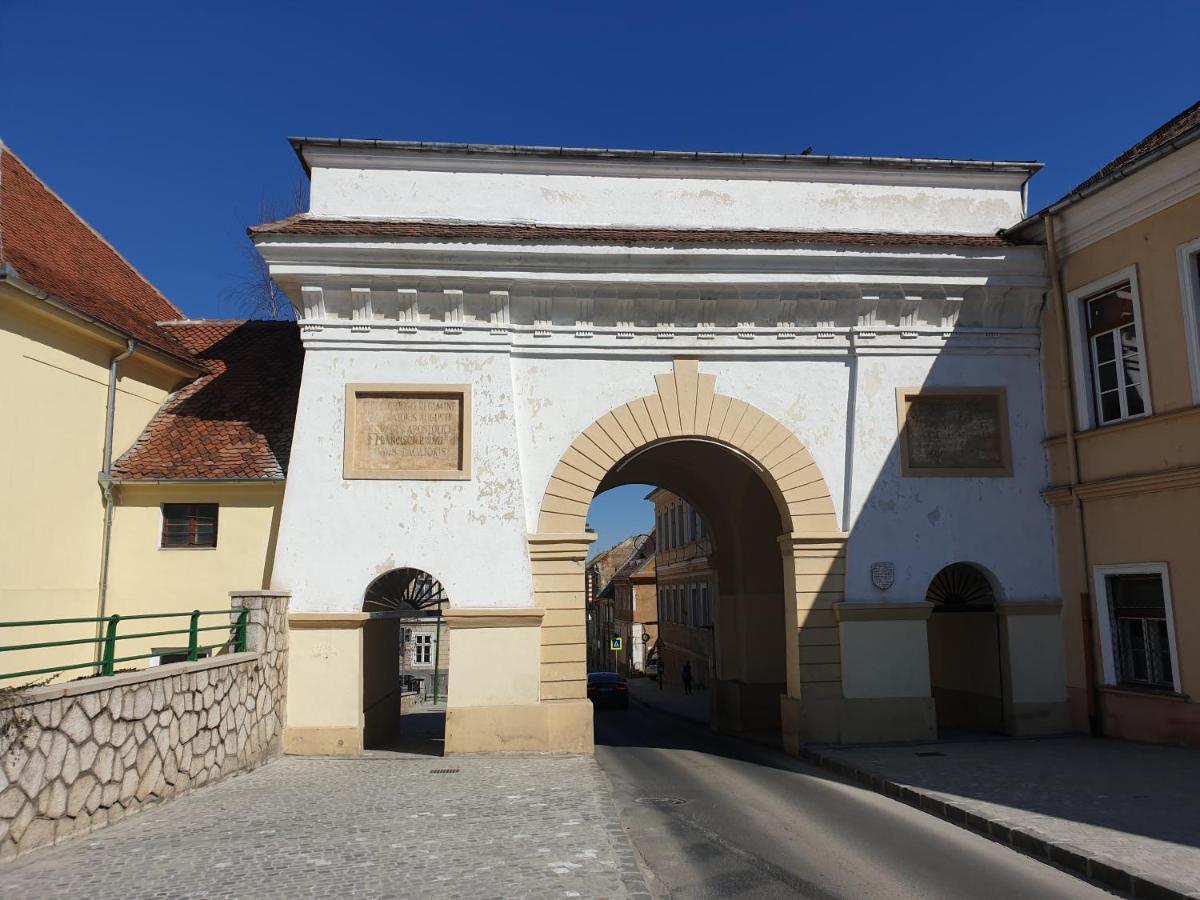 Old City Lux 2 Brasov Exterior photo
